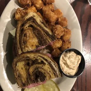Reuben sandwich with tots