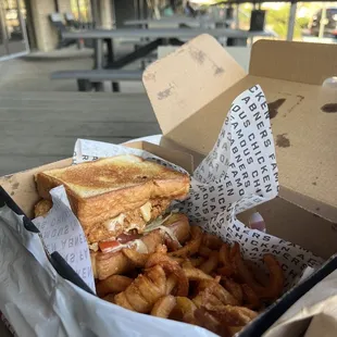 Original sandwich, twister fries