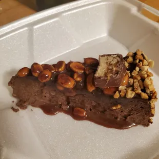 Snicker&apos;s cheesecake OMG the best