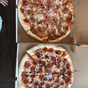Large Meat Lovers Pizza and pepperoni/black olive
