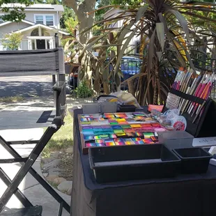 Fast and simple set up, means I'll be ready to paint within minutes of arriving to your celebration!