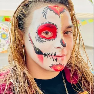 Amazon employee celebrating Dia de los Muertos