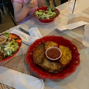 Garlic ring Cesar salad and antioxidant salad