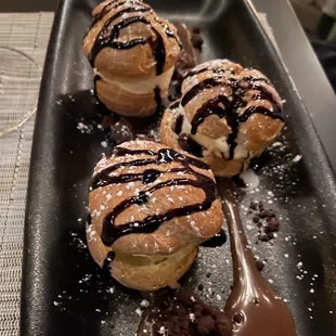 Profiteroles