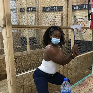 Women of ax throwing!