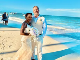 S & F Sewing And Alterations