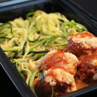 SPAGHETTI AND MEATBALLS