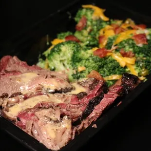 SMOKED BRISKET AND BROCCOLI