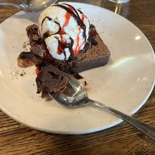 Brownie Sundae