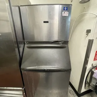 The A-Team working on Monitowoc ice machine at Italian restaurant in Las Vegas. #monitowoc #icemaker #icemachine