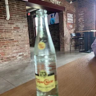 Very chic interior. "Industrial party" vibe