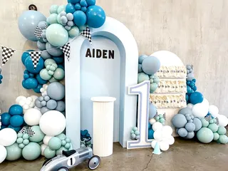 Fabricated Fantasy Balloons & Events