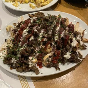 Loaded shawarma fries