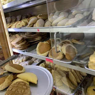 Filling up the tray!