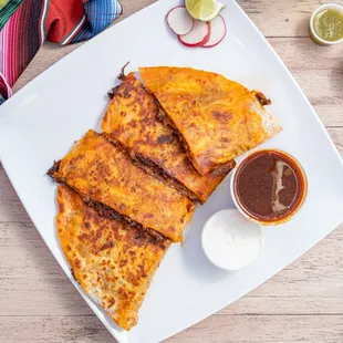 Quesabirria Quesadilla + consome