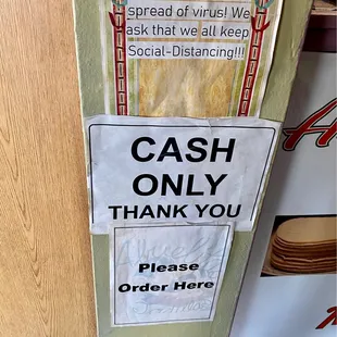 a cash only sign