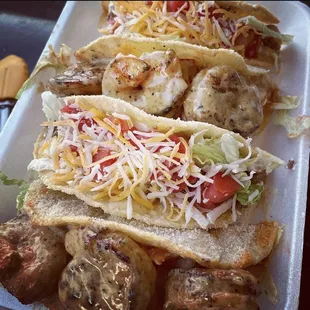 The Cumbia mix . 2 beef 2 shrimp