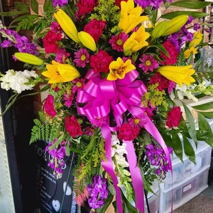 Sympathy easel spray