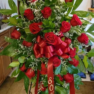 Sympathy easel spray