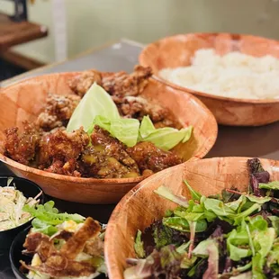 food, chicken wings and fried chicken