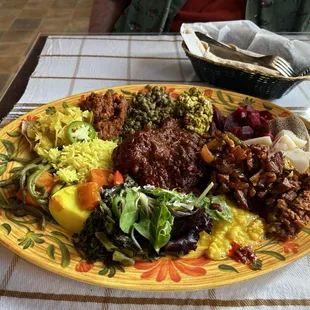 Veggie platter combined with wat combo