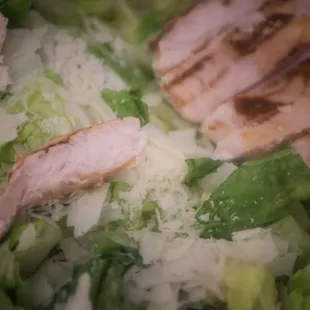 Cesar salad with raw chicken