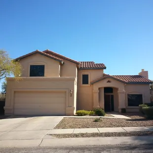 Beautiful Silverado Hills Living!