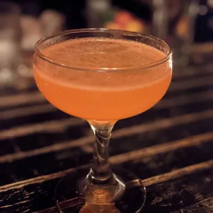 Whiskey cocktail with st. Germaine &amp; absinthe