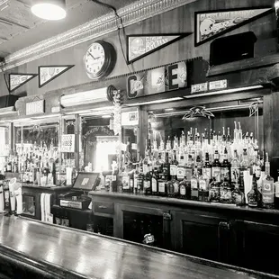 Restaurant with full bar