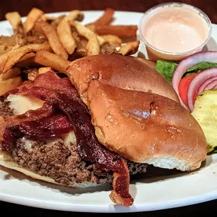 Academy Burger - CAB patty, bacon, Academy sauce, Swiss cheese, Lettuce, tomato, onion w/ side