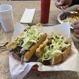 12 inch roast beef poboy with gravy, minus tomato