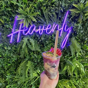 DIY medium cup - 1/2 pitaya, 1/2 acai