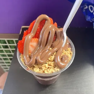 Açaí Bowl, Strawberry, Nutella, Granola