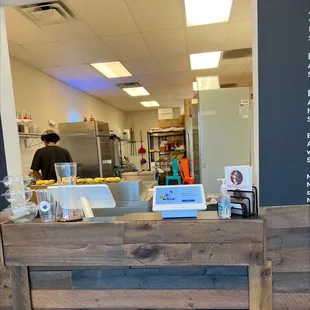 Preparing my awesome açaí bowl