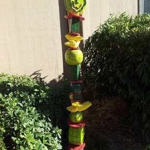 &quot;Totem pole&quot; -- they have classes to make these, I&apos;m signing up for one!