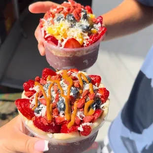 Açaí bass with strawberry,banana,blueberry,Gogi berries,coconut flakes and dulce de leche!