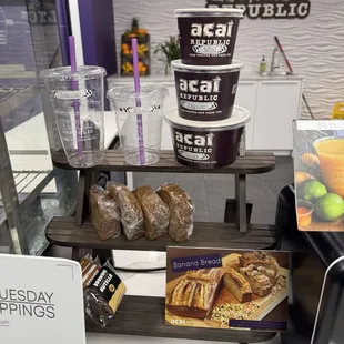 Banana bread and smoothie / açaí bowl sizes