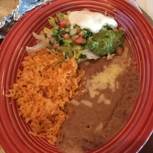 a plate of mexican food
