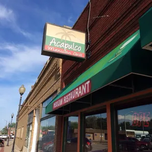 Acapulco Mexican Grill is what this place is called now!