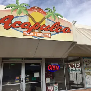 Love this place. Haven't been in awhile. The food is sooo good.