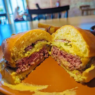 Accá burger single patty $13