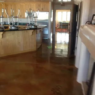 Polishing concrete floors