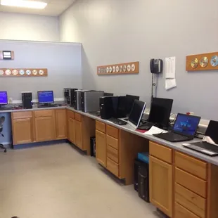 Ace Computer Service - Workshop