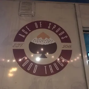 Best service and baked potato in town. Had the bacon and cheddar potato. Staff was friendly and accommodating.