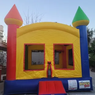 13 x 13 Castle Jumper for boys and girls