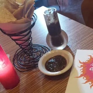 Fire Roasted Salsa & Chips