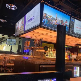 Bar with 15+ TV&apos;s, 15+bar top gaming machines. All new, very clean and inviting atmosphere.