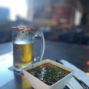 Consome + Modelo don&apos;t bother me