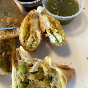Paneer pakora and vegetable samosa