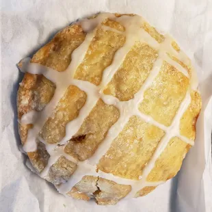 Peach hand pie